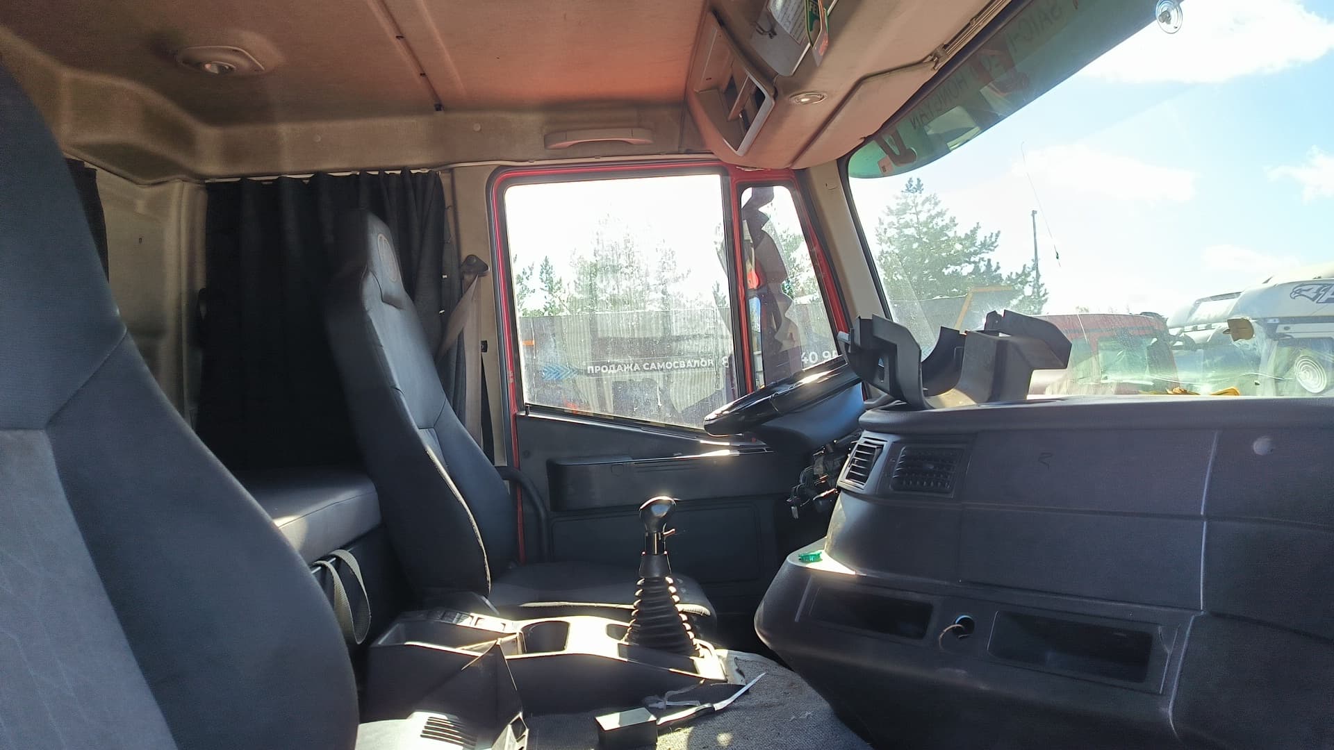 Hongyan 908 8x4 Самосвал - 7