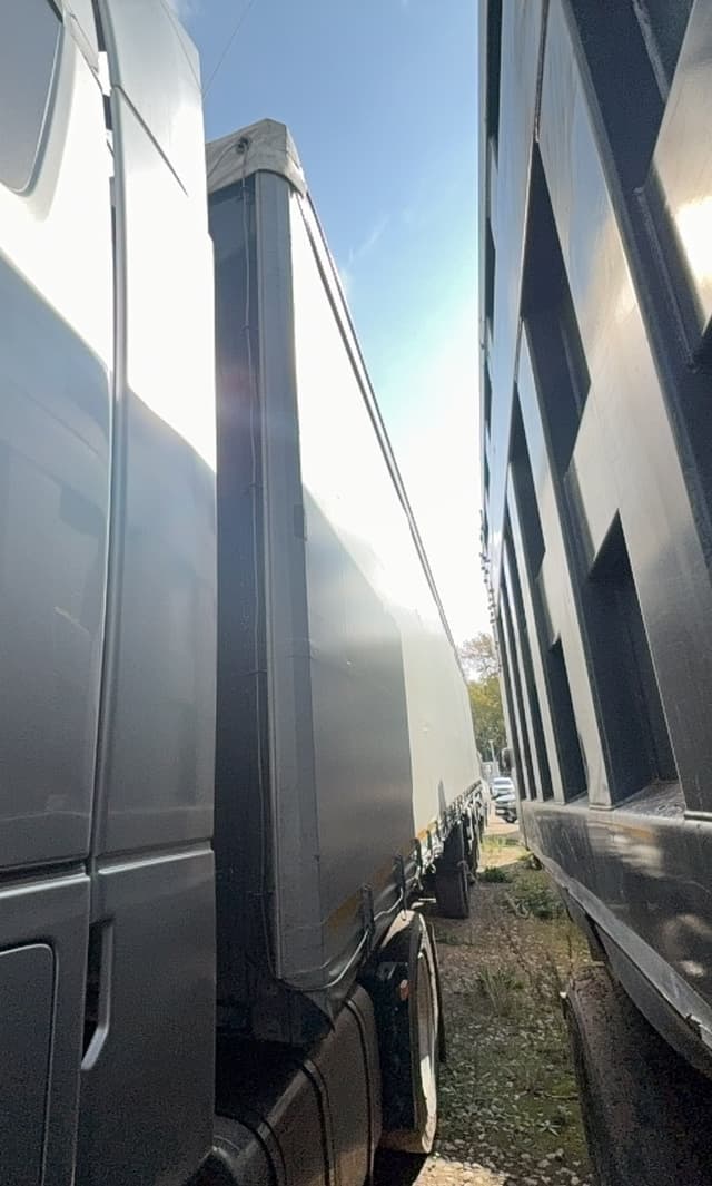 Тонар 97882 Полуприцеп шторный - 1