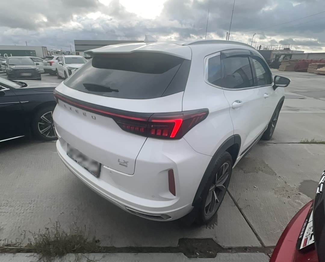 Exeed LX - 2