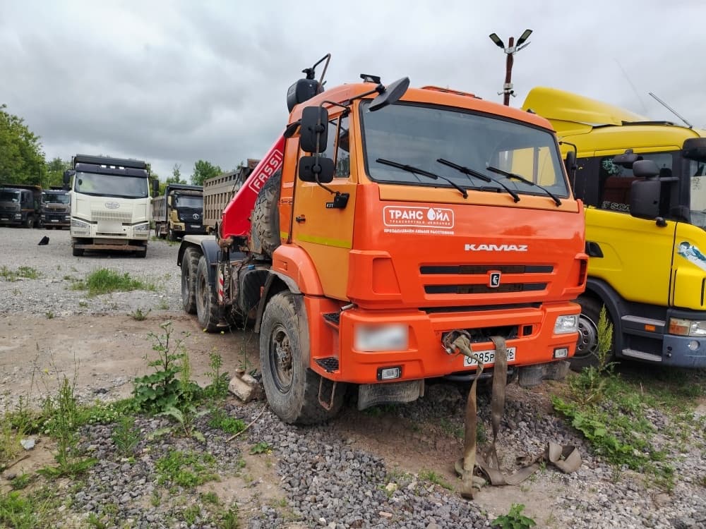Камаз 43118 6x6 Седельный тягач с КМУ - 2