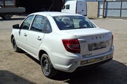 Lada Granta седан - 4