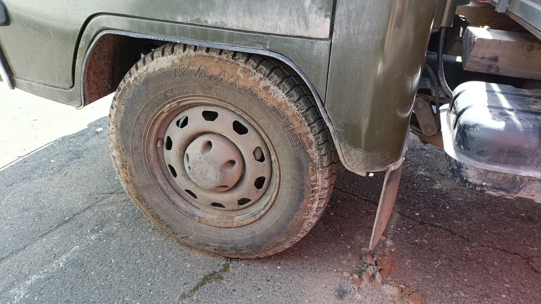 UAZ 3303 Бортовой - 9