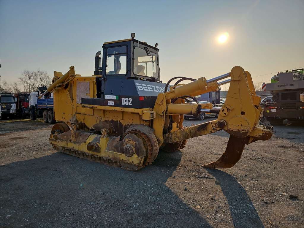Beezone D32 Бульдозер - 4