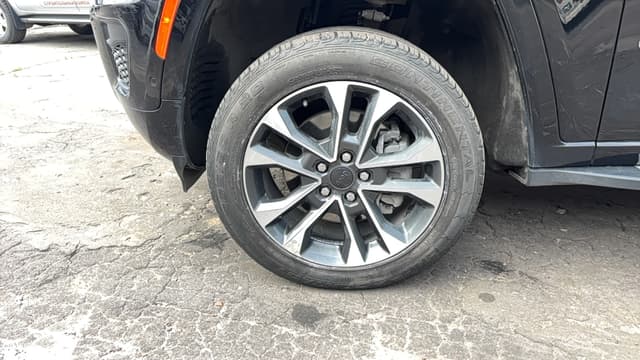 Jeep Grand Cherokee - 9