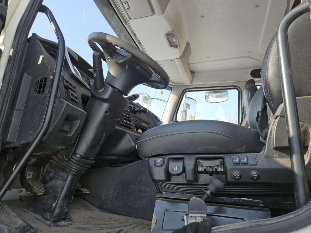 FAW J6* 6x4 Самосвал - 6