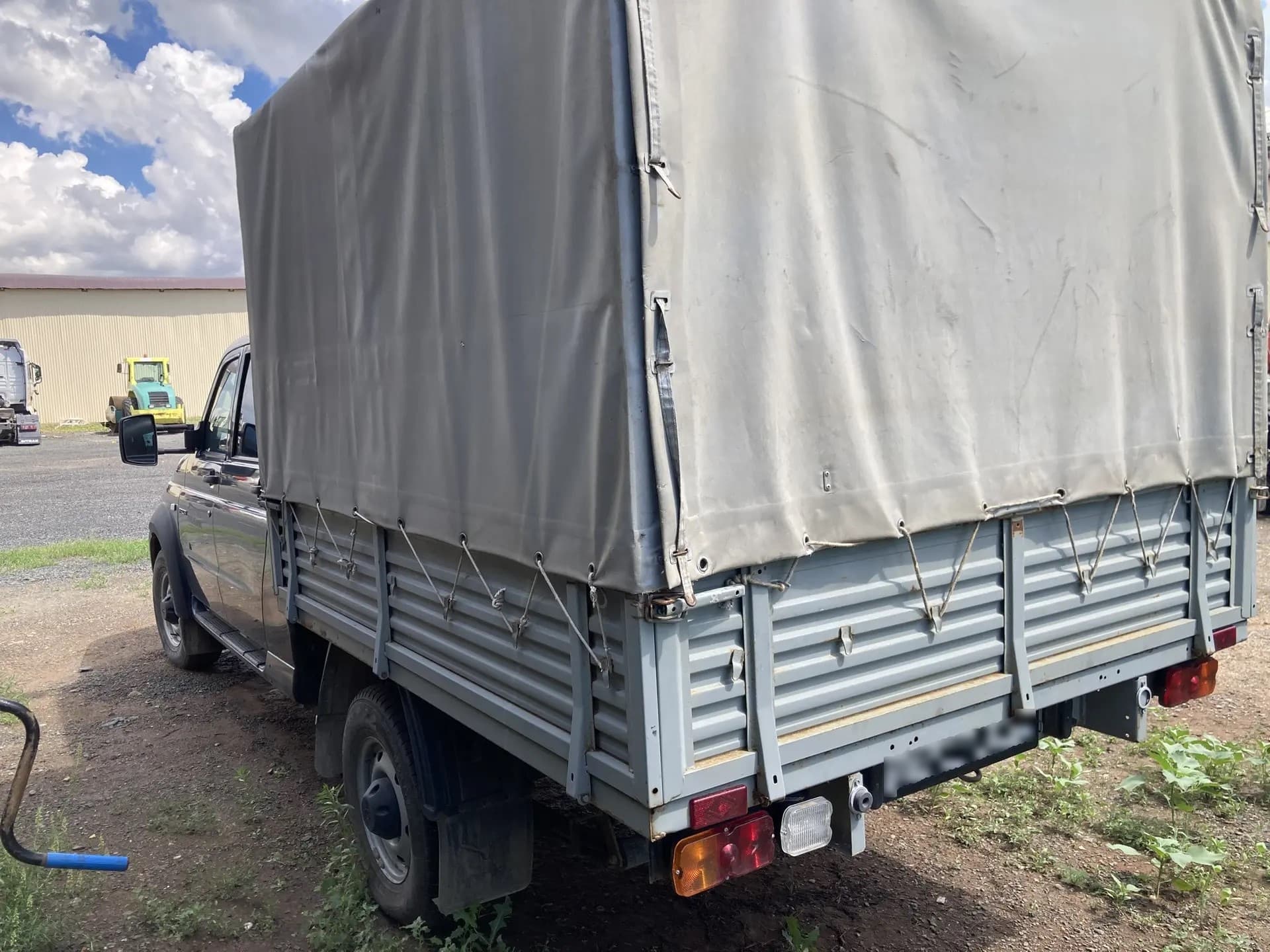 UAZ Profi - 4