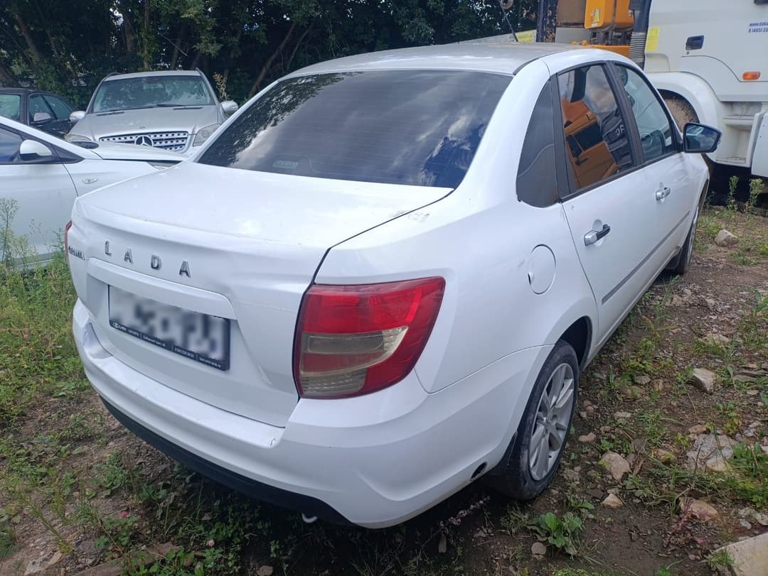Lada Granta седан - 3