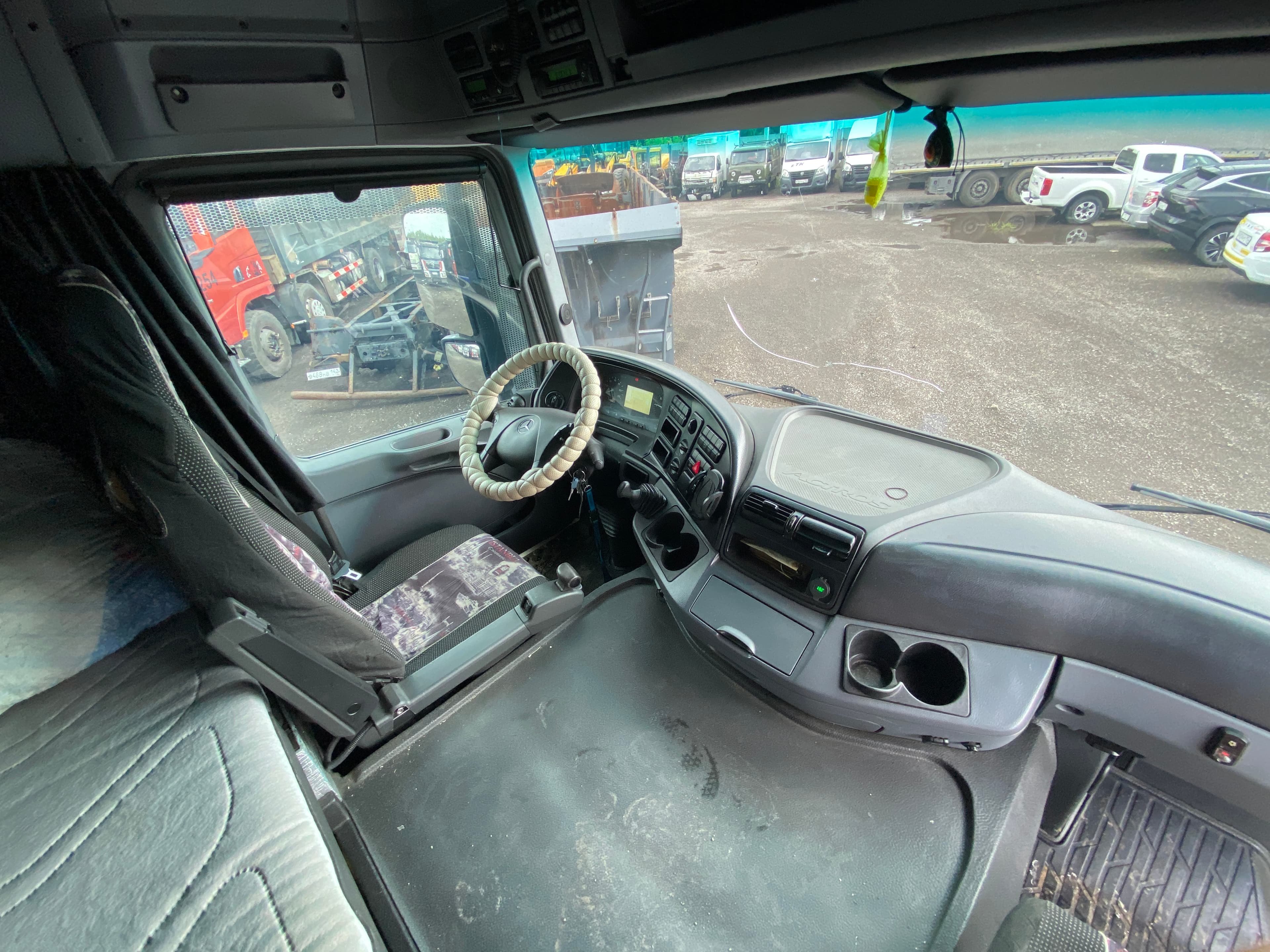 Mercedes-Benz Actros 6x4 Седельный тягач - 5