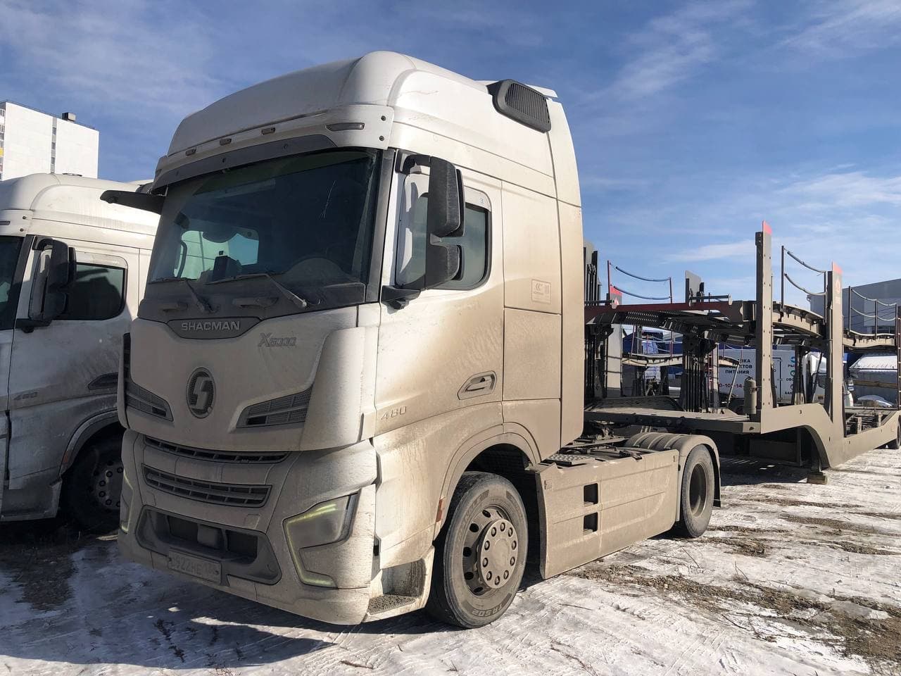 Shacman (Shaanxi) SX* 4x2 Седельный тягач - 1