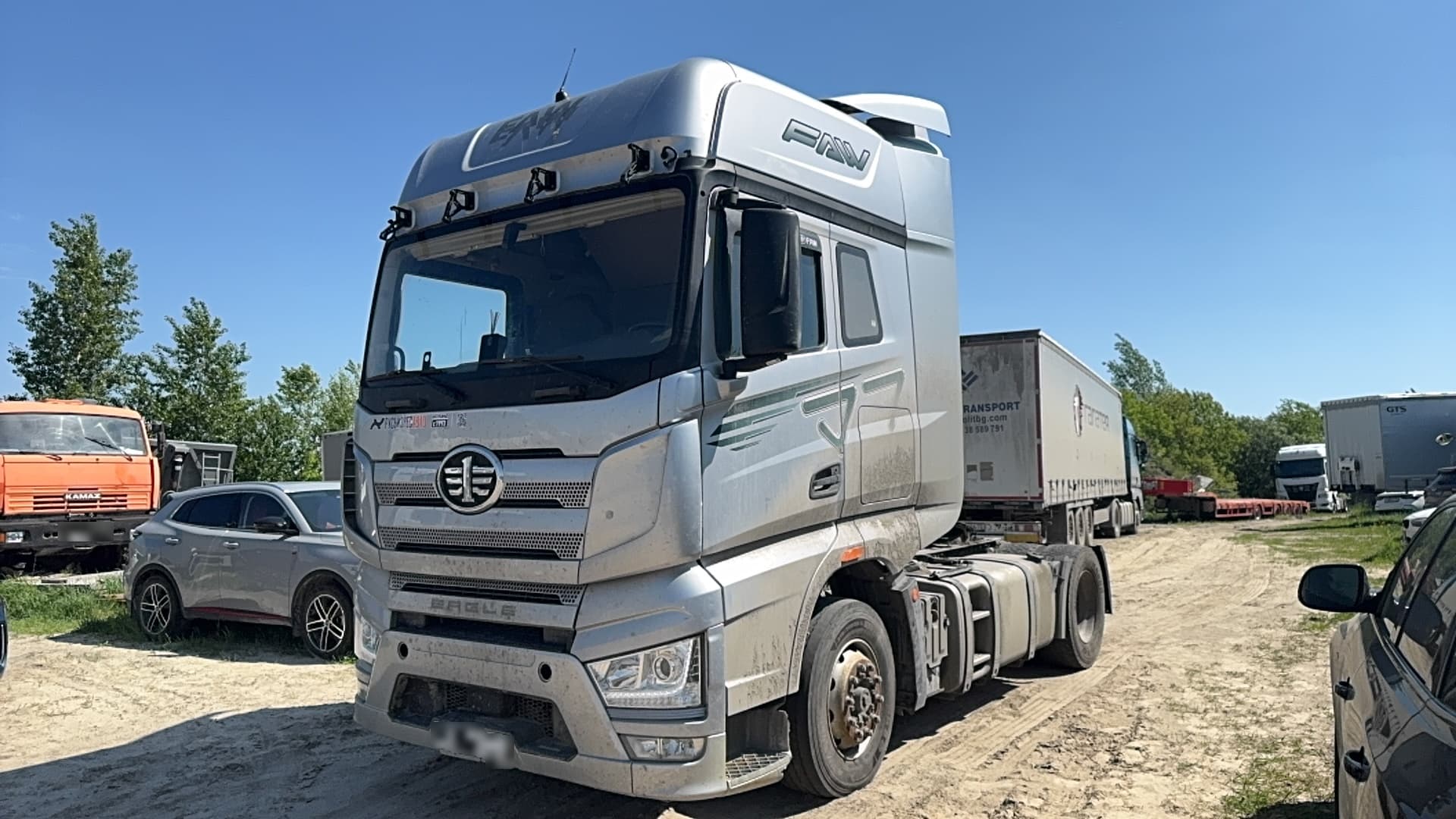 FAW J7 4x2 Седельный тягач - 1