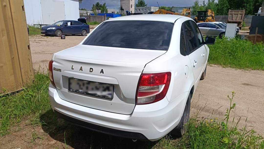 Lada Granta седан - 3