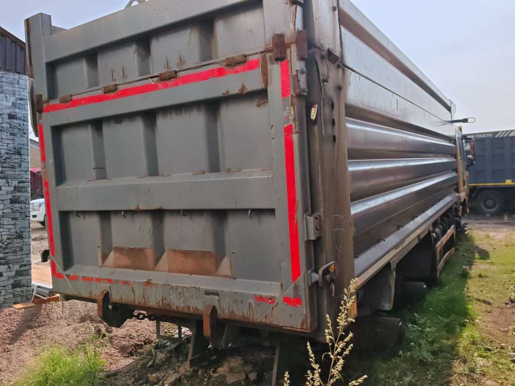 Shacman (Shaanxi) SX33186T366 8х4 Самосвал - 3