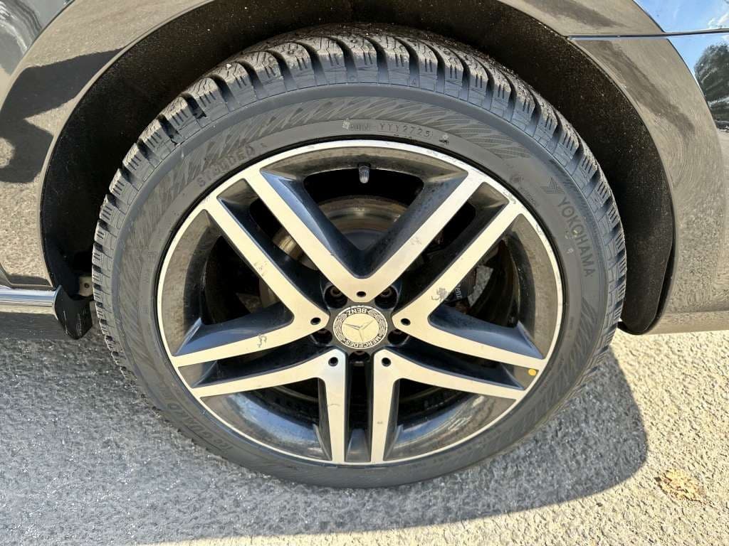Mercedes-Benz V - 10