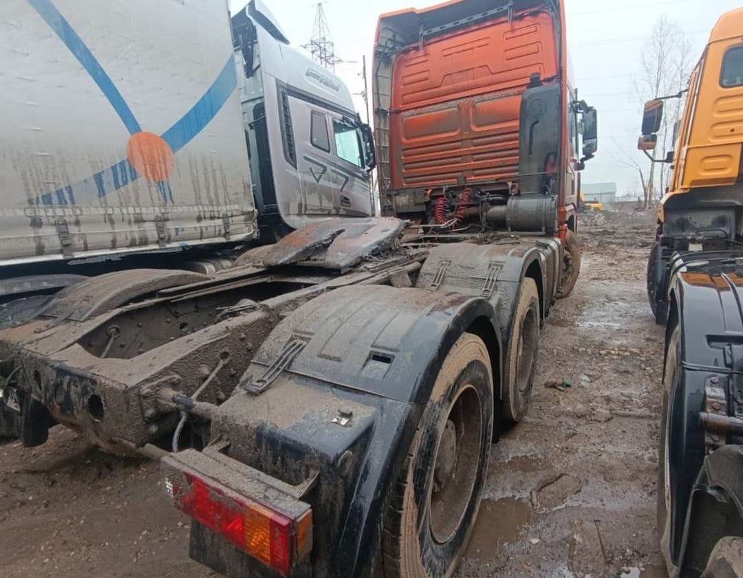 Shacman (Shaanxi) SX* 6x4 Седельный тягач - 3