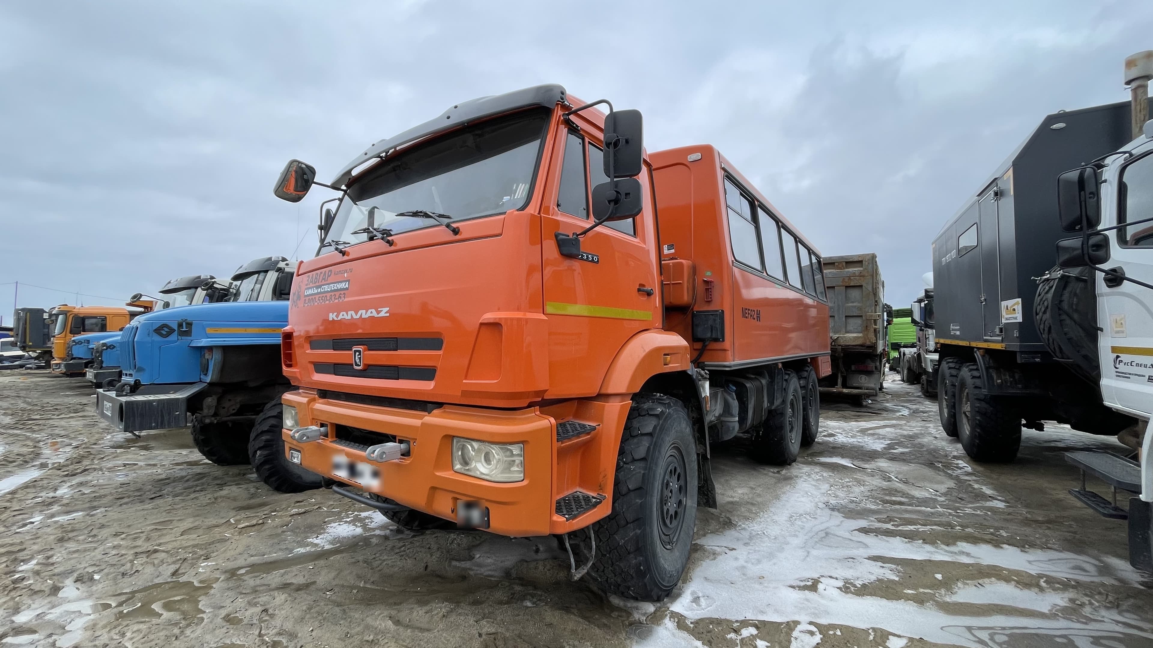Нефаз 4208* на шасси КамАЗ 5350* 6x6 Вахтовый автобус - 1