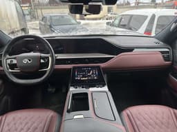 Infiniti QX80 - 5