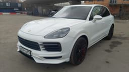 Porsche Cayenne - 1