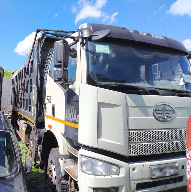FAW CA 3310 8x4 - 2