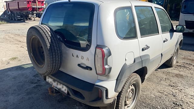 Lada Niva Travel - 2