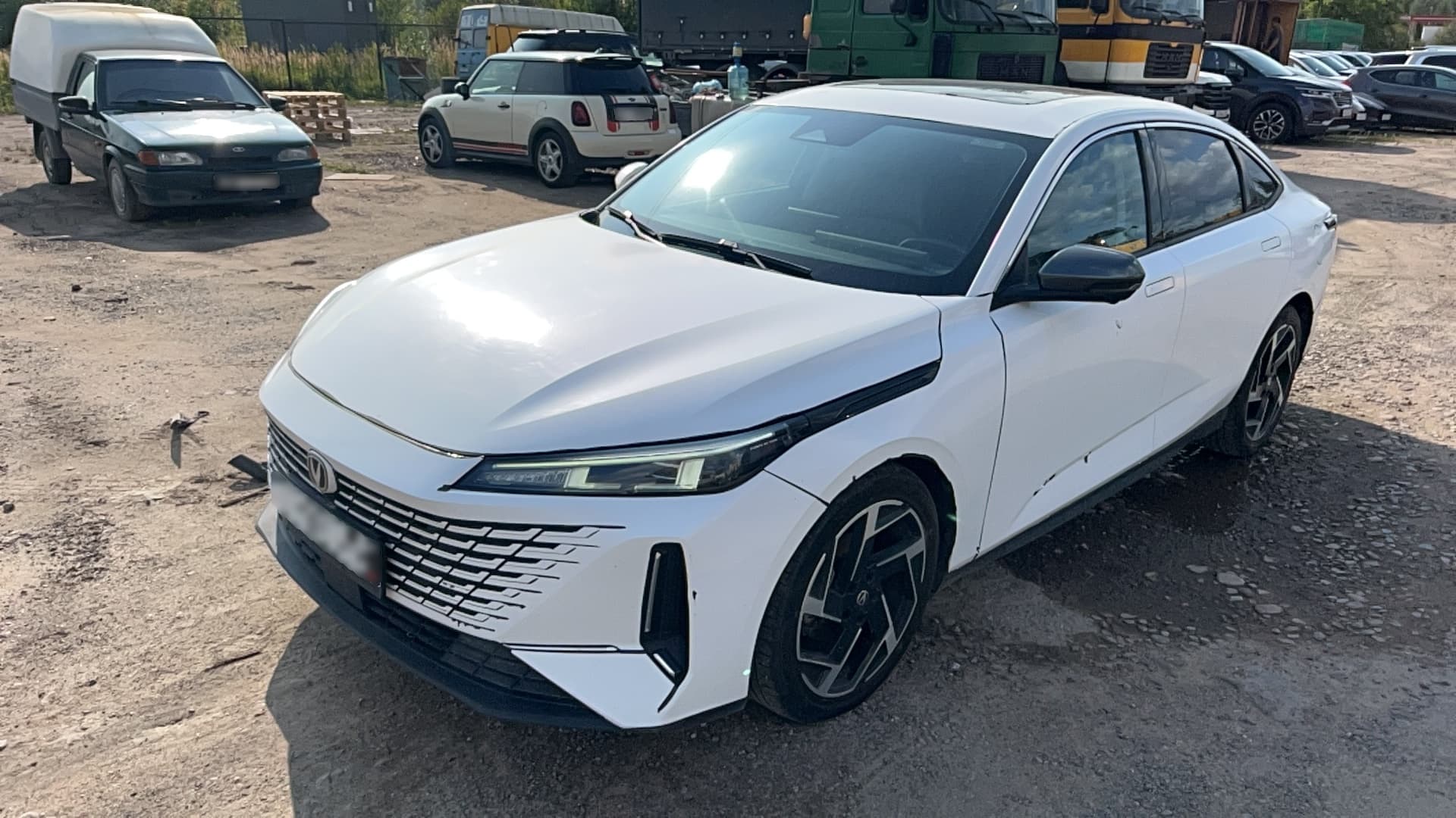 Changan Lamore - 1
