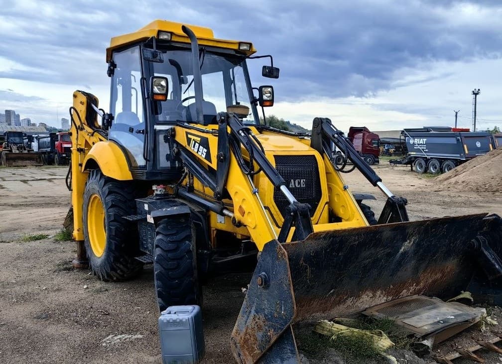 Ace TLB95 Экскаватор-погрузчик - 2