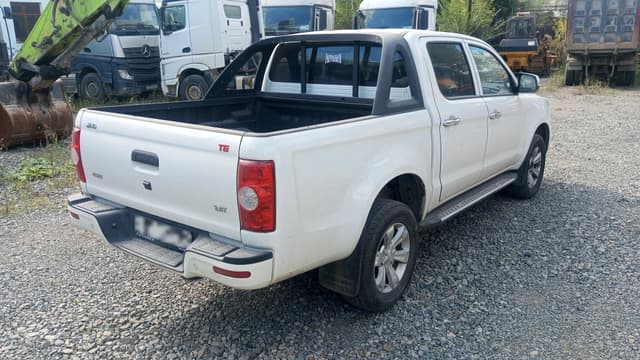 Jac T6 - 3
