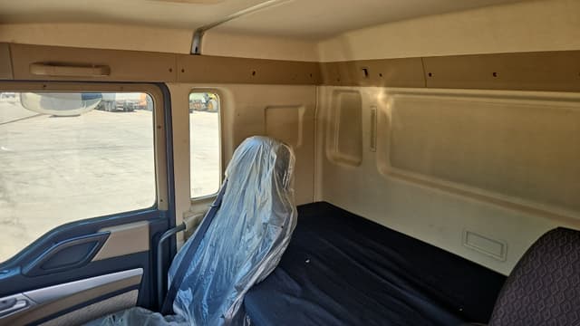 Howo T5G 8x4 Самосвал - 9