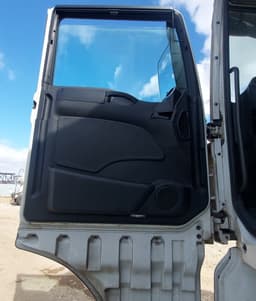 Sitrak C7H 4x2 Седельный тягач - 8