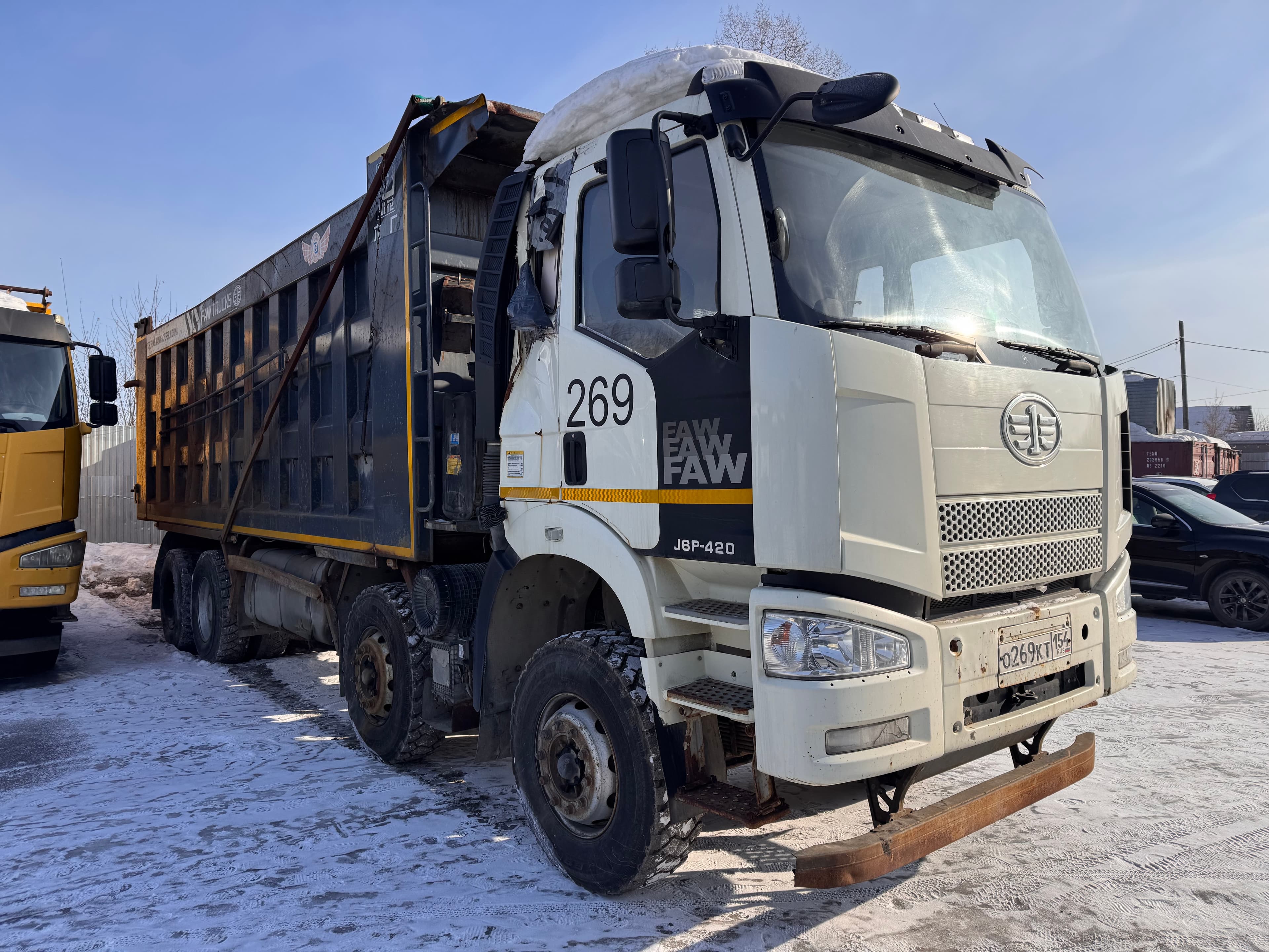 FAW J6 8x4 Самосвал - 2