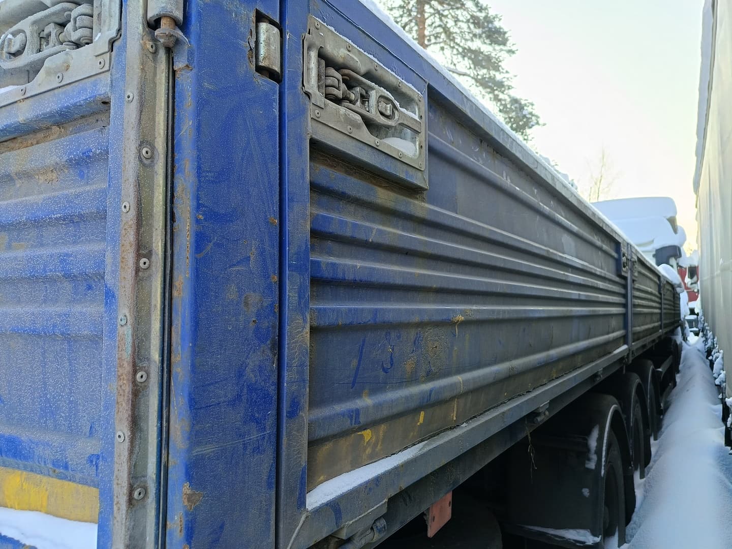 МАЗ 975800 Полуприцеп бортовой - 2