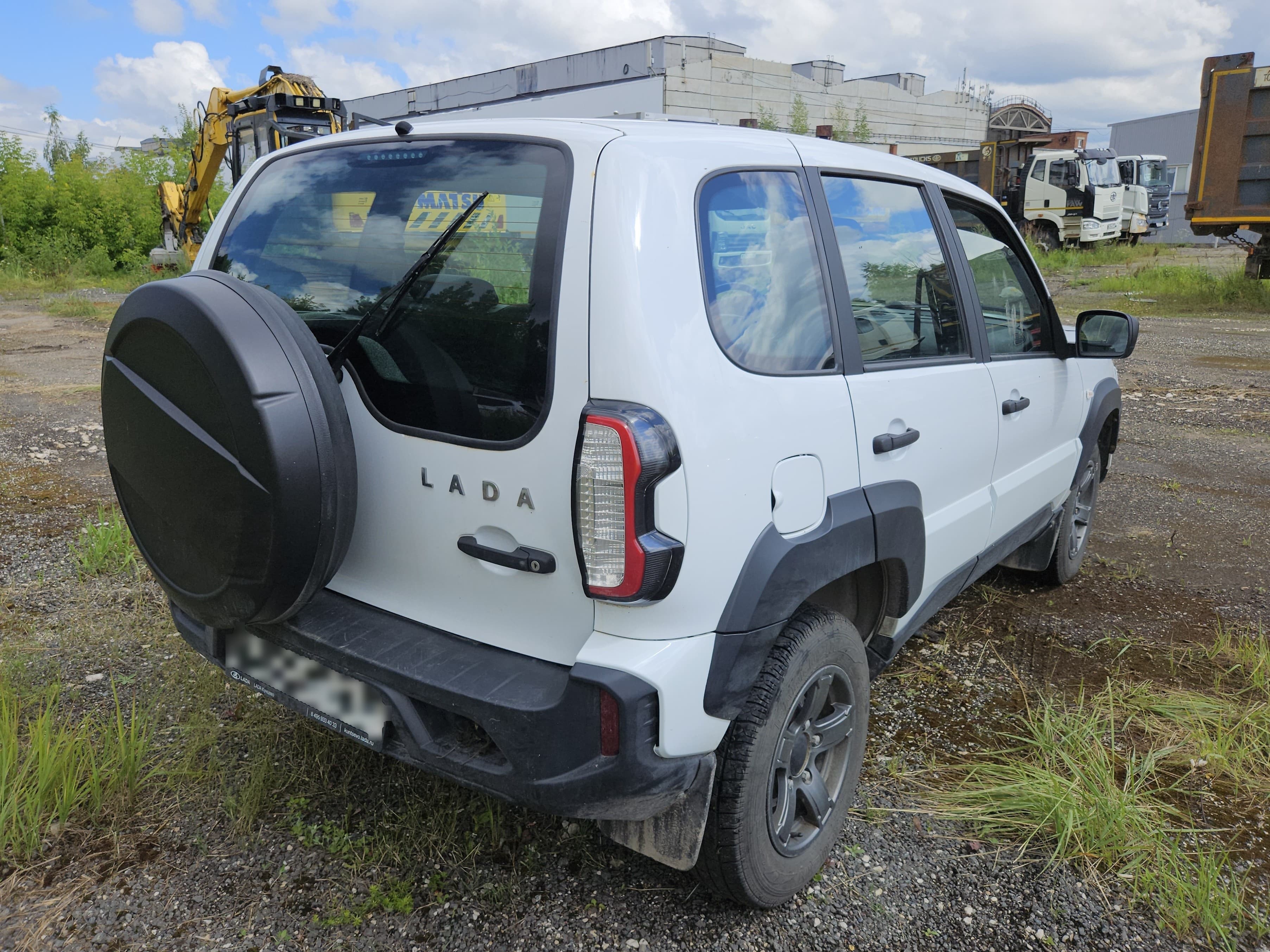 Lada Niva Travel - 3