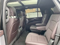 Cadillac Escalade - 9