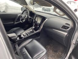 Mitsubishi Pajero Sport - 8