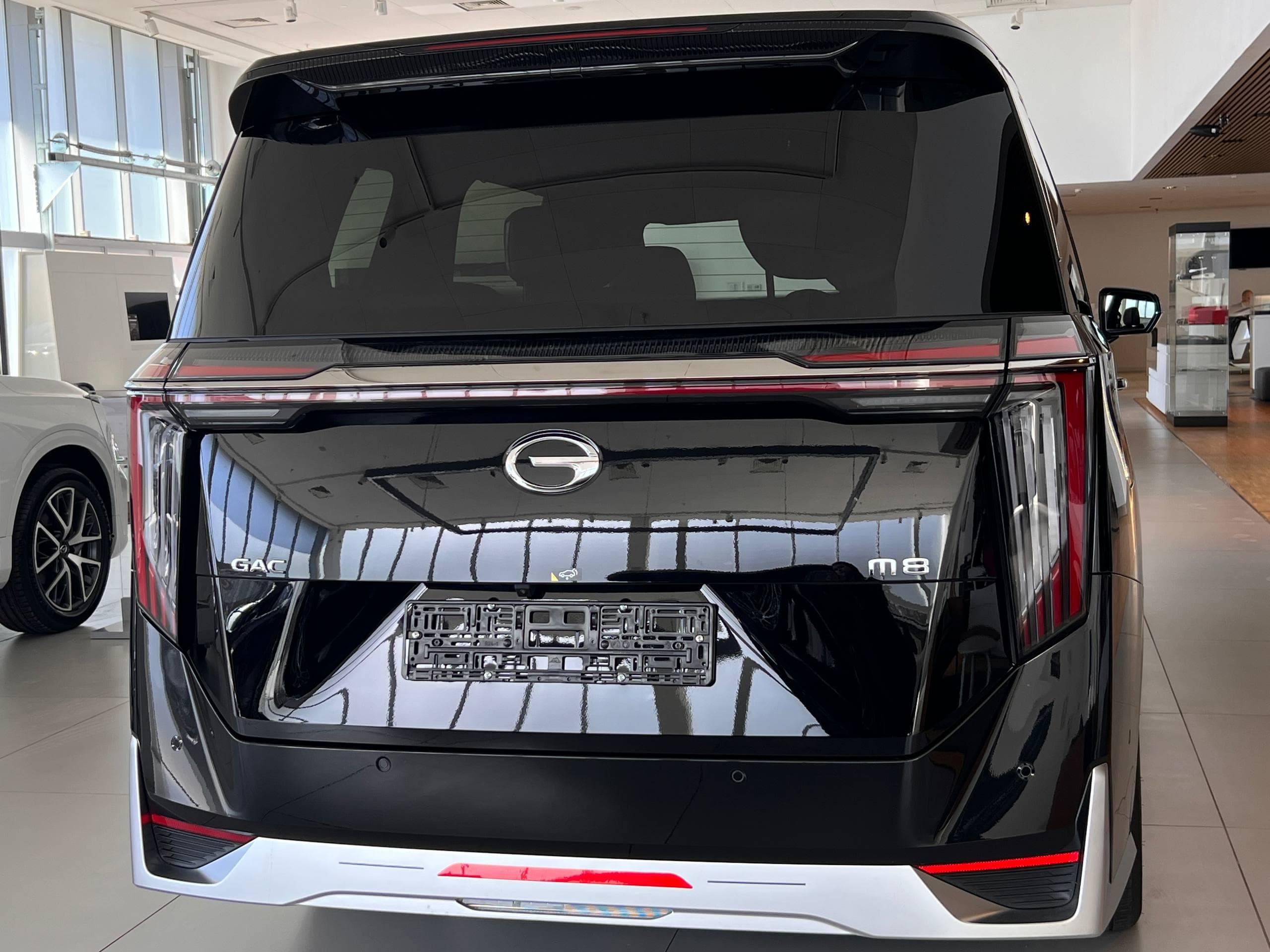 GAC M8 - 4