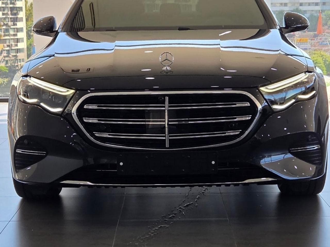 Mercedes-Benz E седан - 5