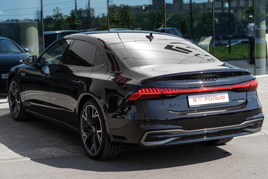 Audi A7 L - 5