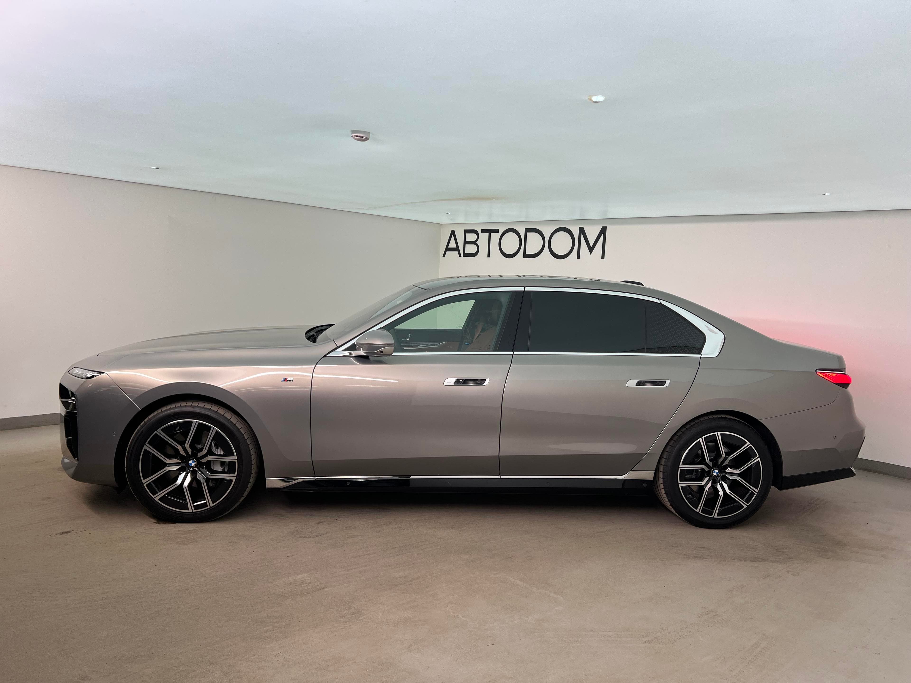 BMW 7 серия - 3
