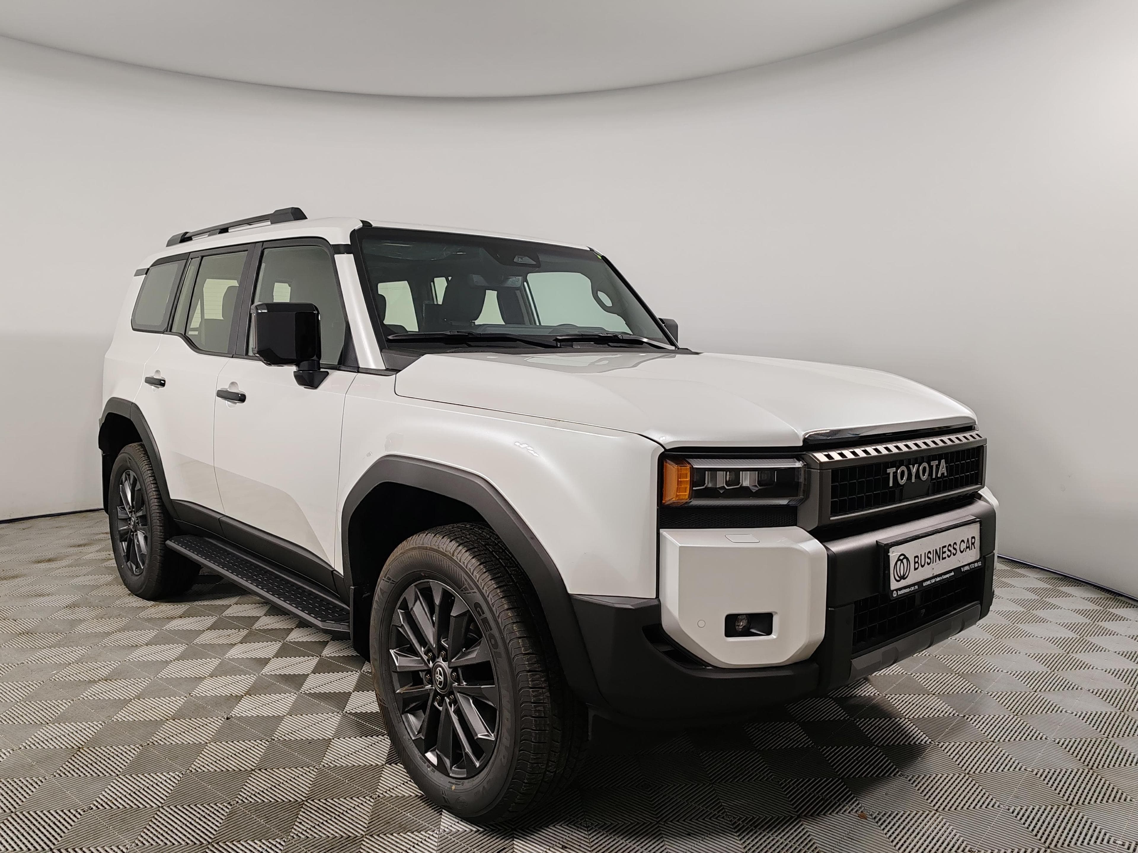 Toyota Land Cruiser Prado - 4