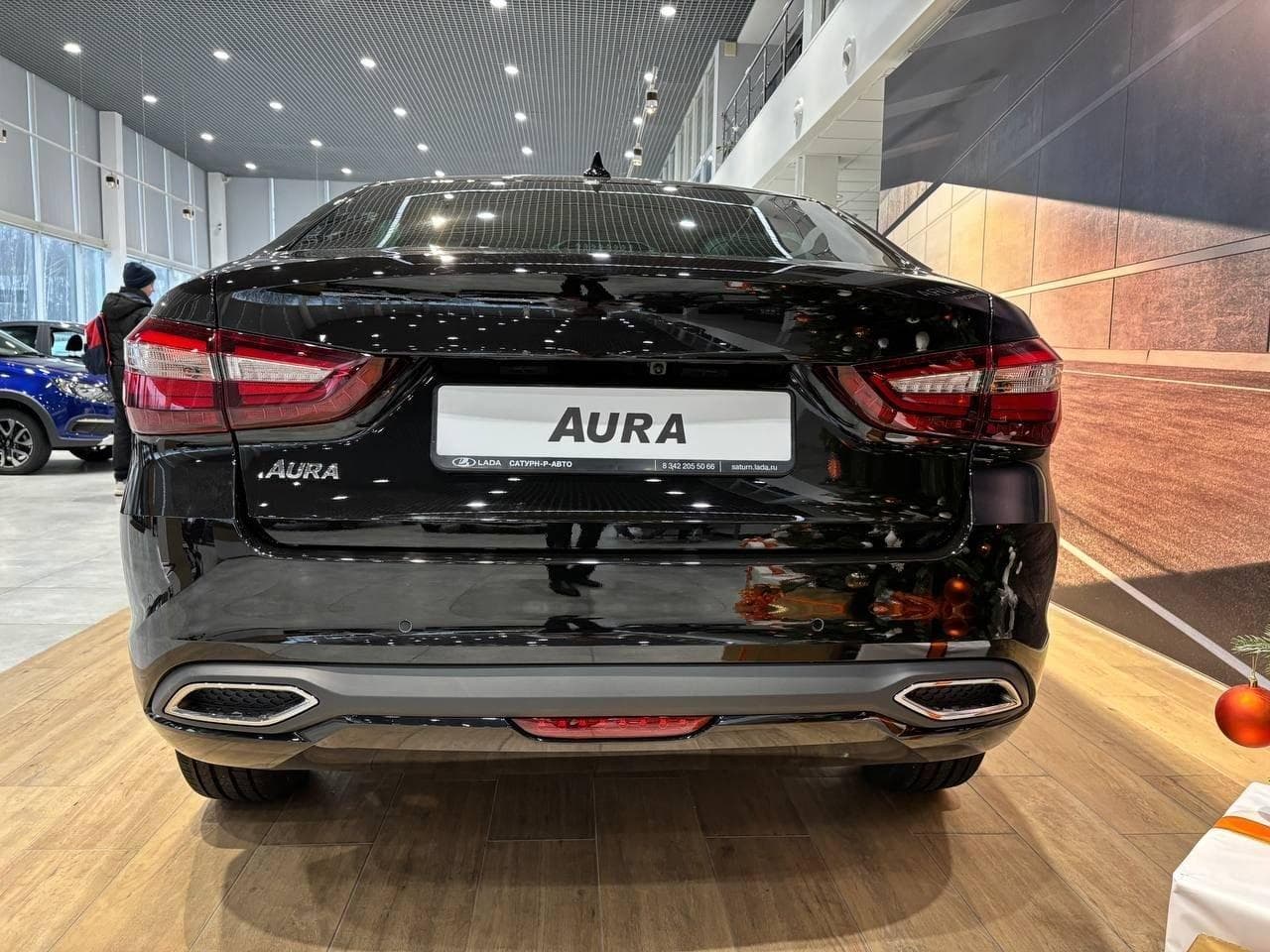 Lada Aura - 5