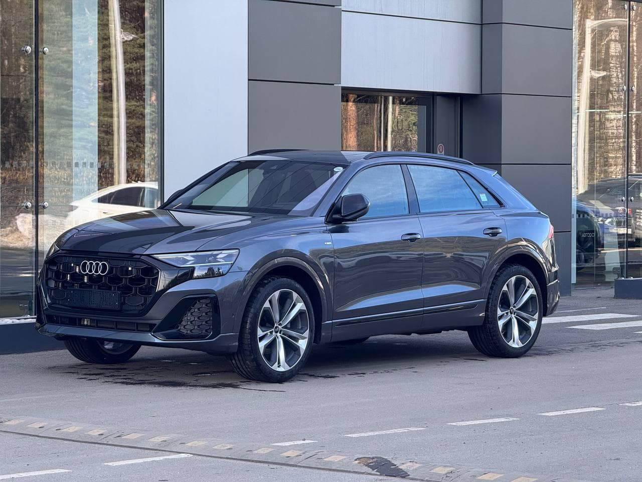 Audi Q8 - 2