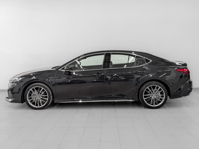 Toyota Camry - 4