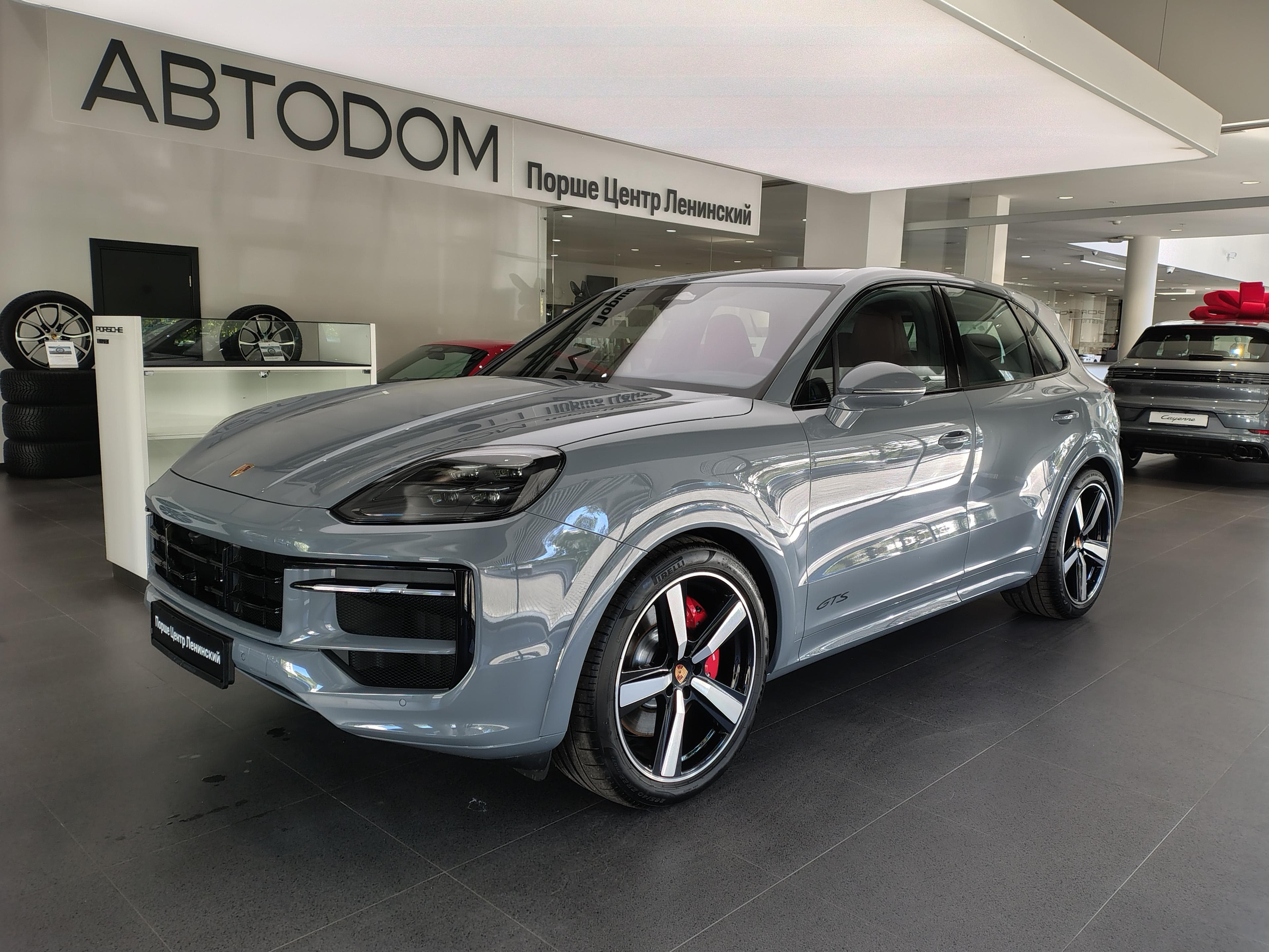 Porsche Cayenne - 2