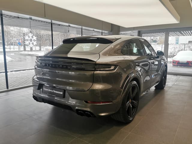 Porsche Cayenne - 4