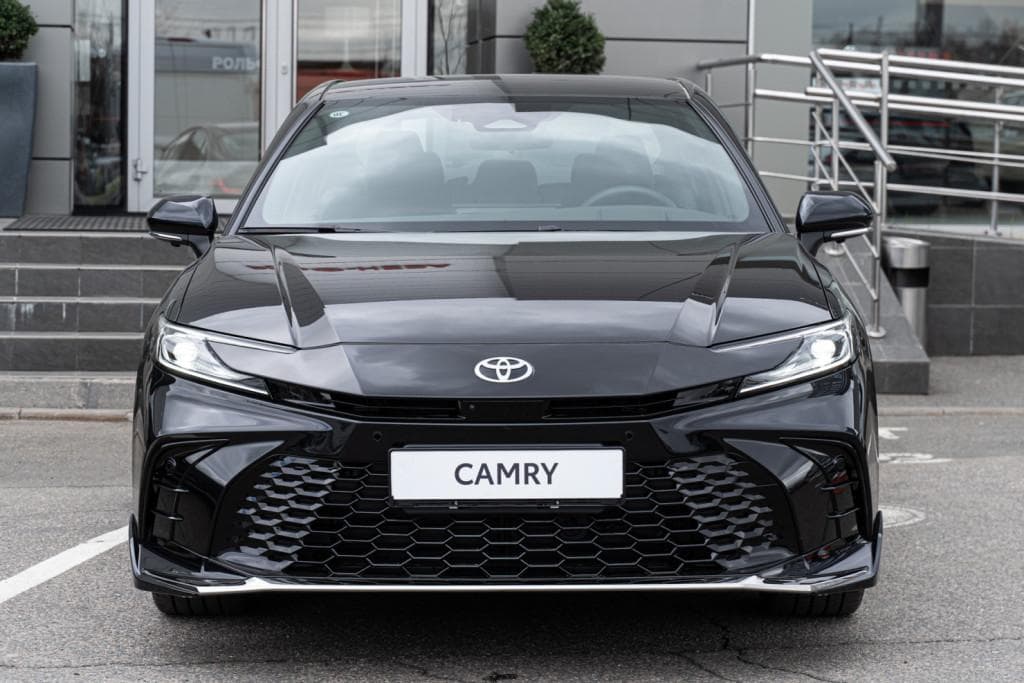 Toyota Camry - 3