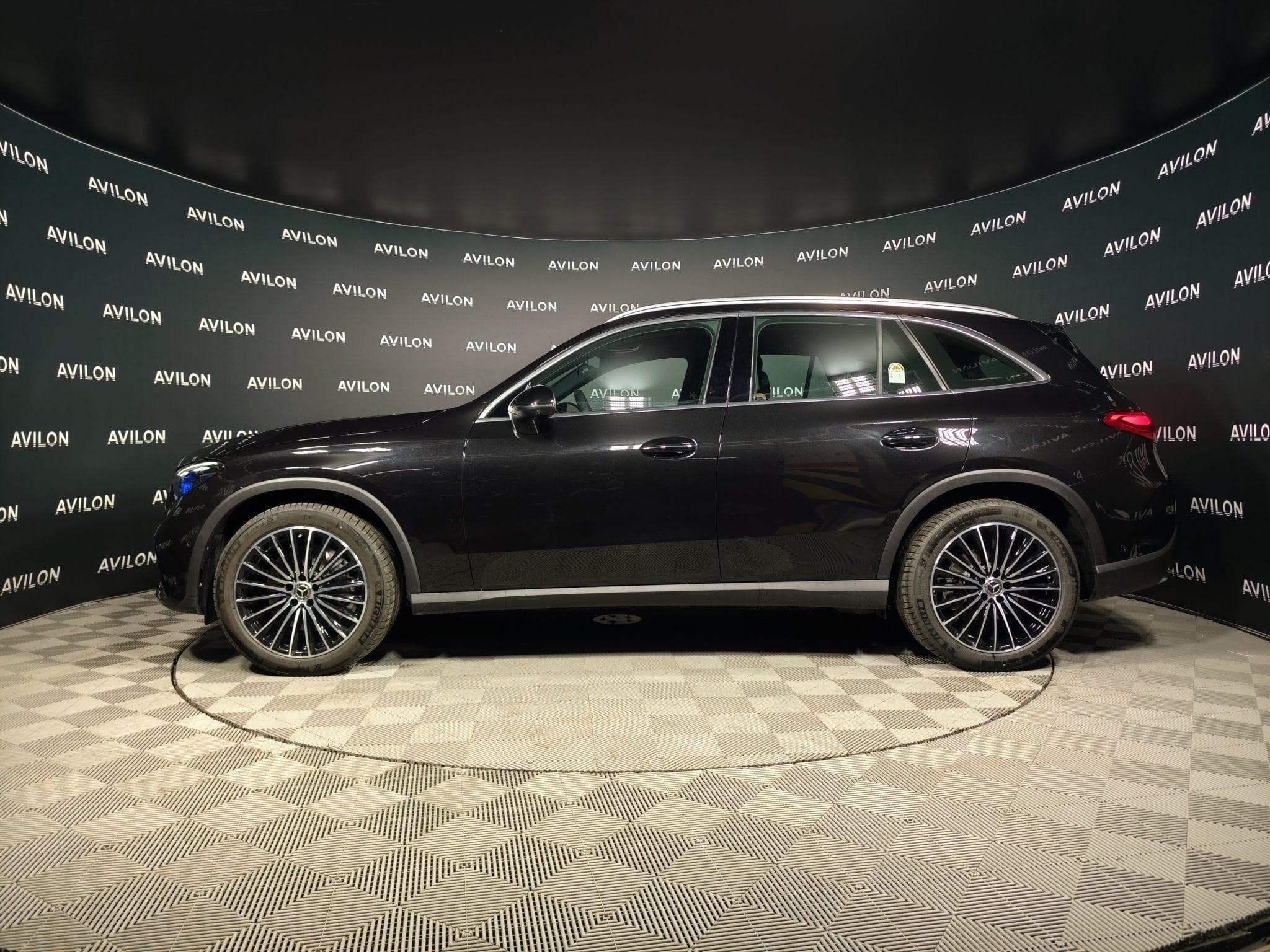 Mercedes-Benz GLC - 4