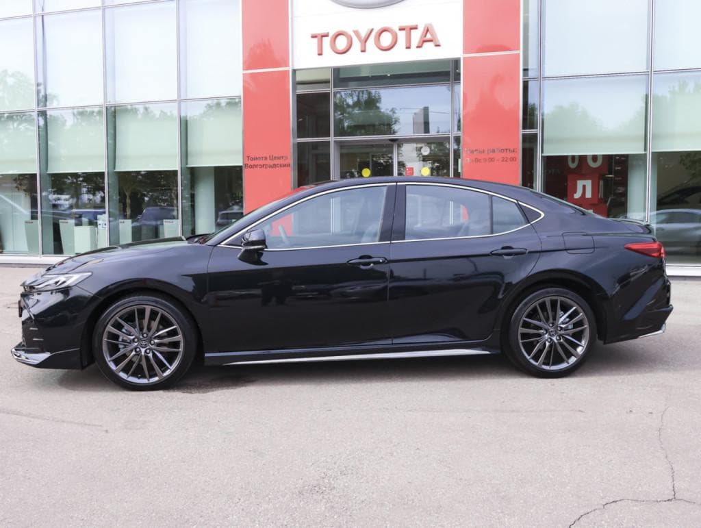 Toyota Camry - 3