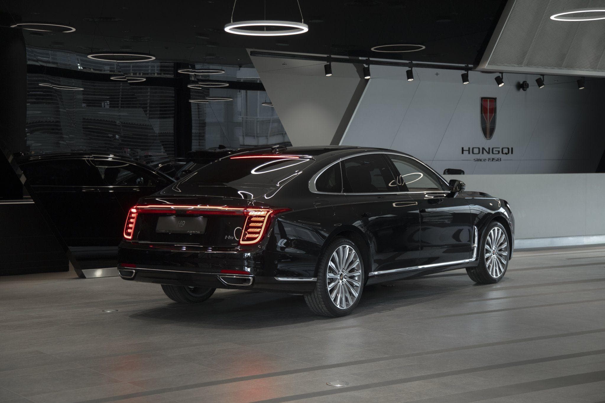 Hongqi H9 - 5
