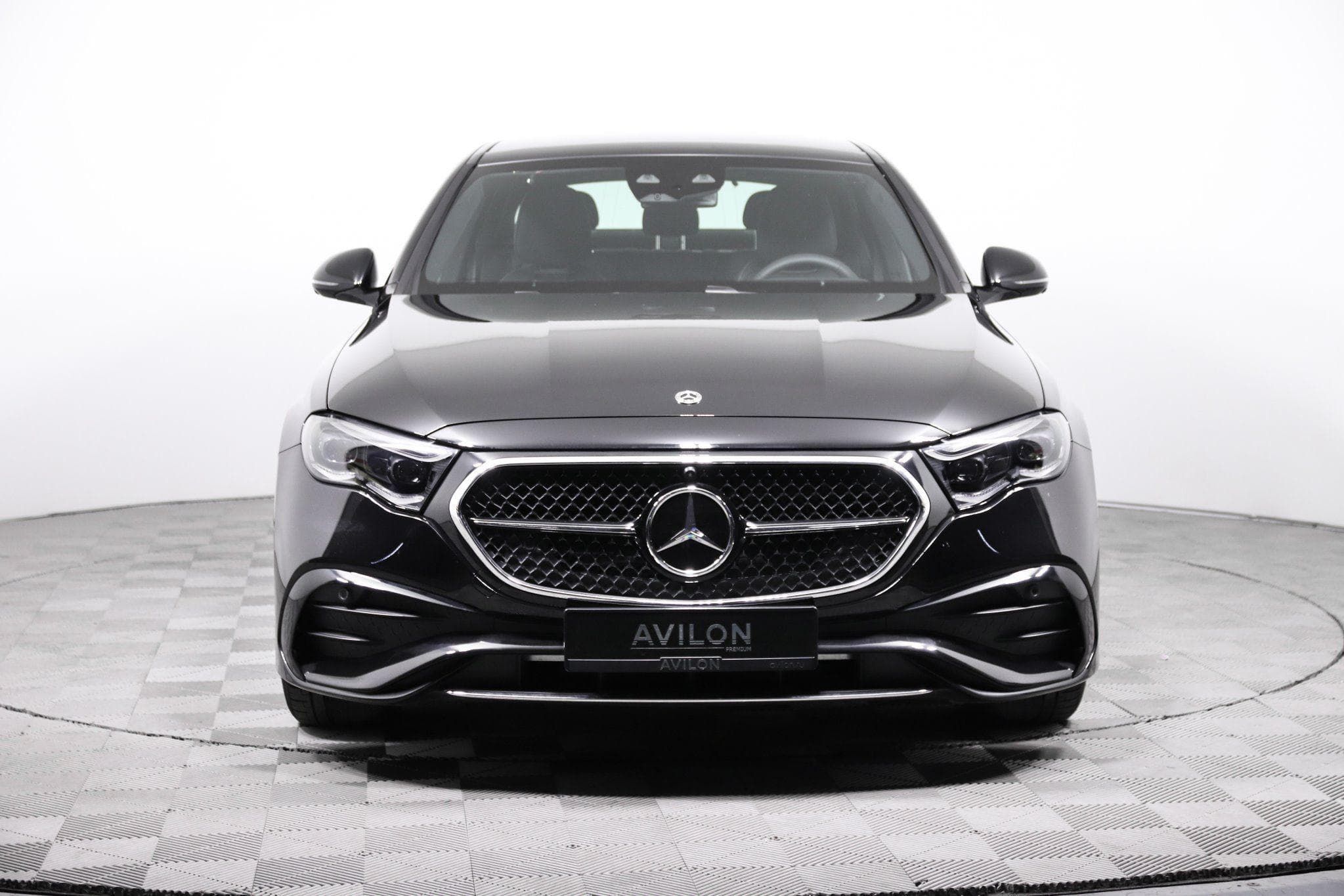 Mercedes-Benz E седан - 4