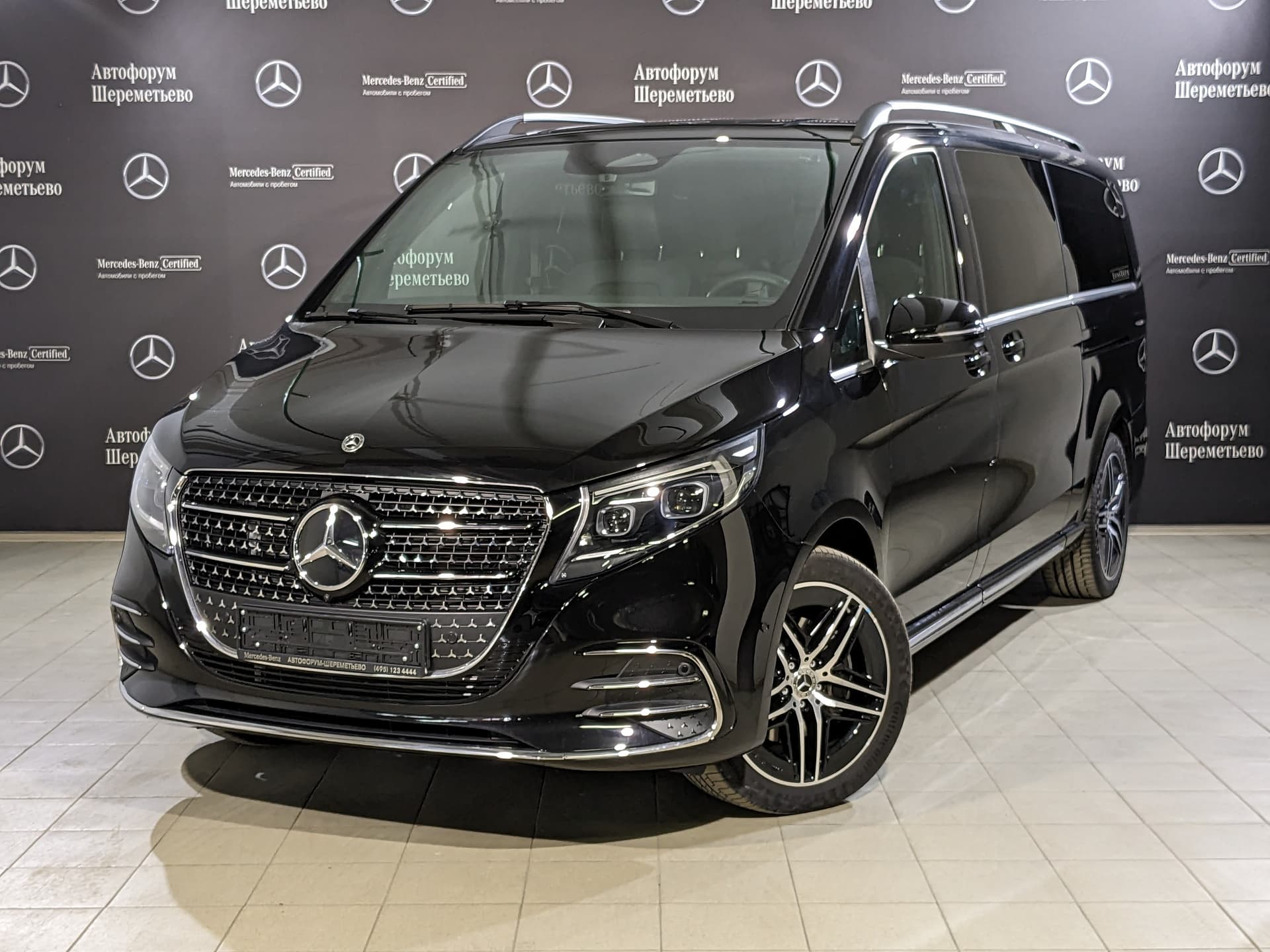 Mercedes-Benz V - 2