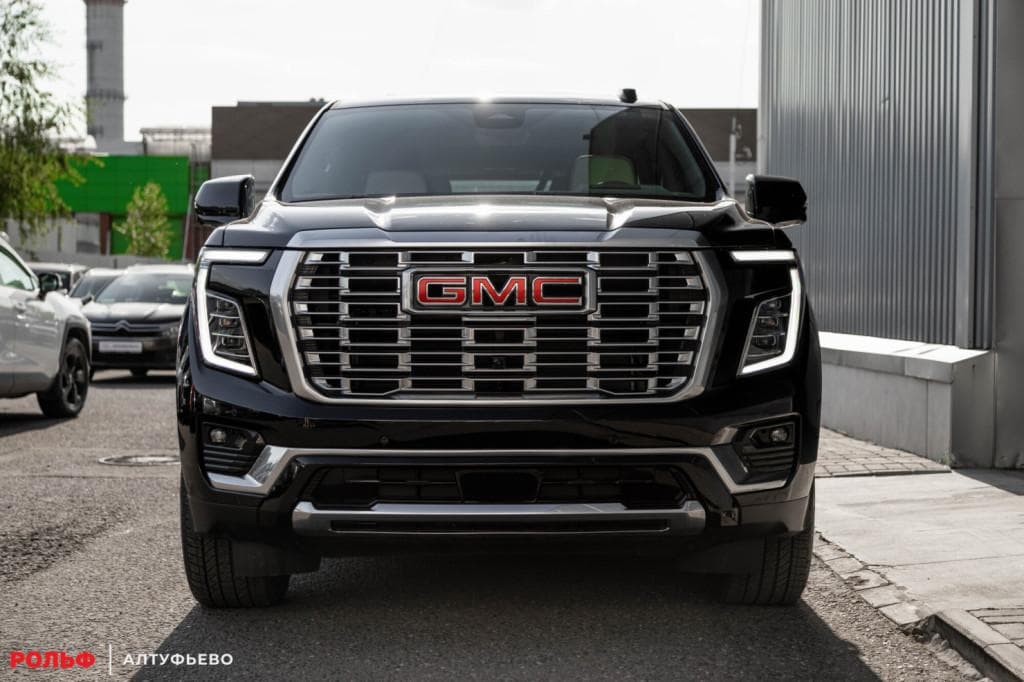 GMC Yukon - 2